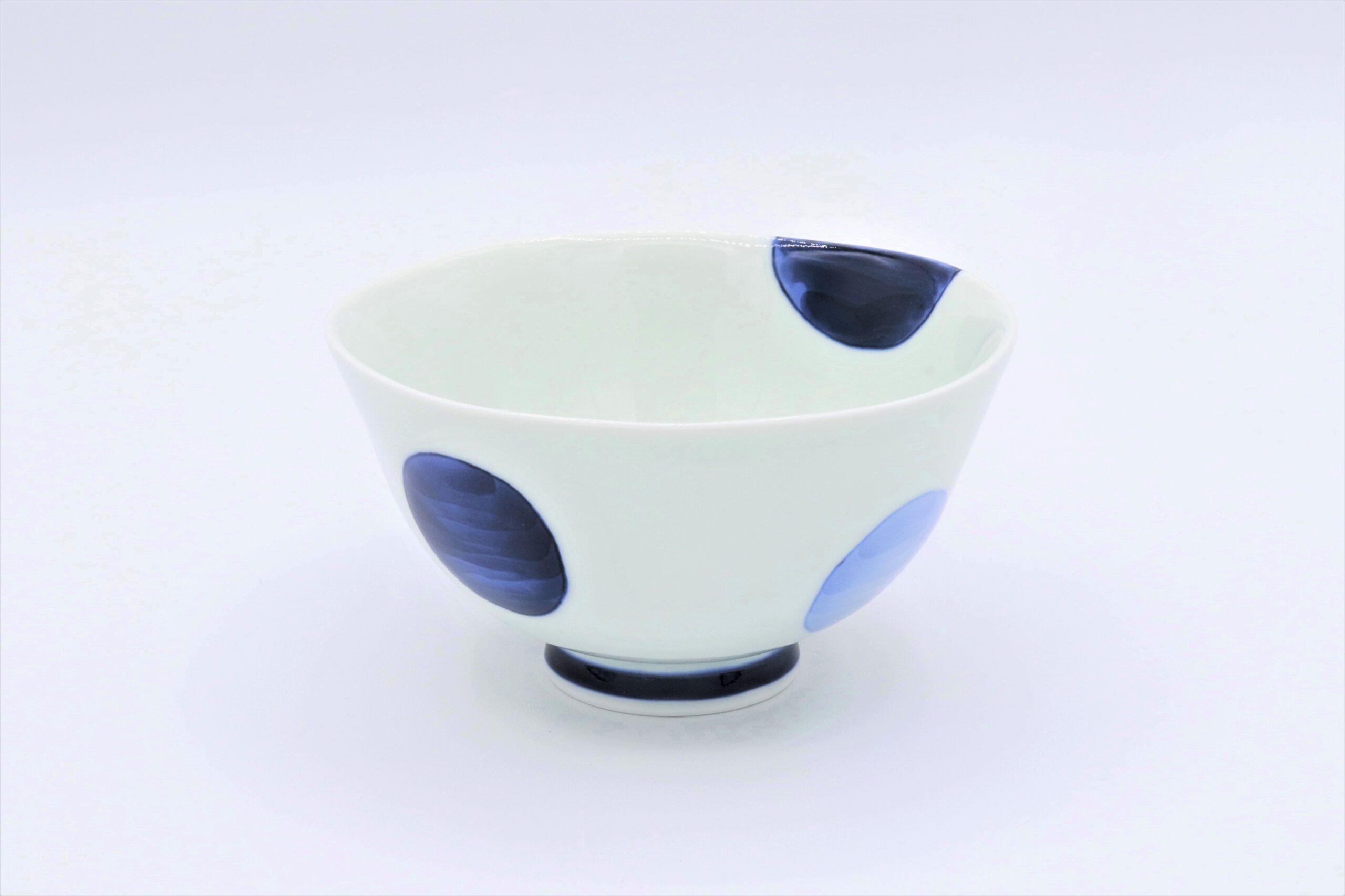 染付<br />
茶碗小（二色丸紋・青）