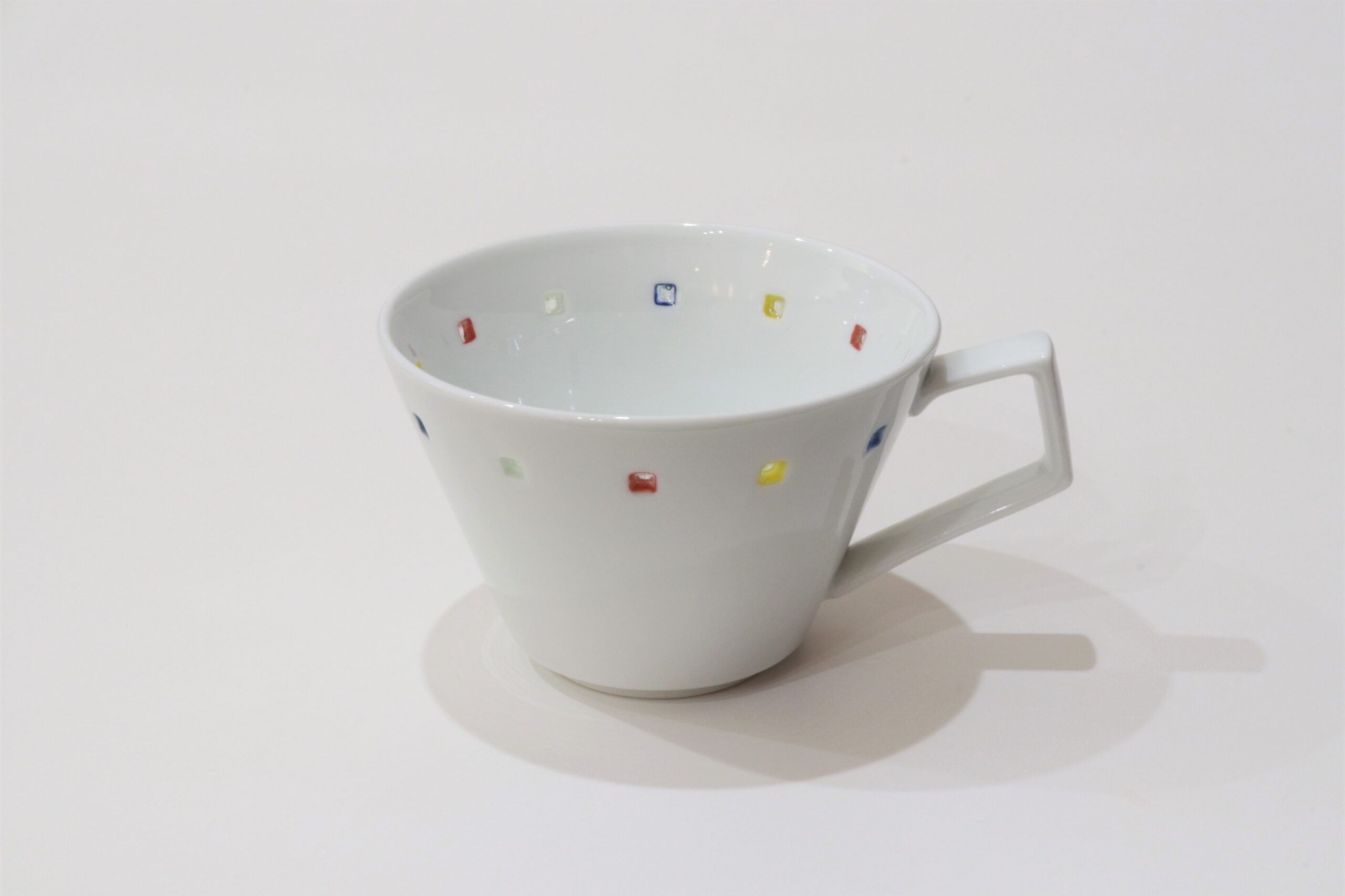水晶カラフルスクエアライン<br />
Ｖコーヒーカップ