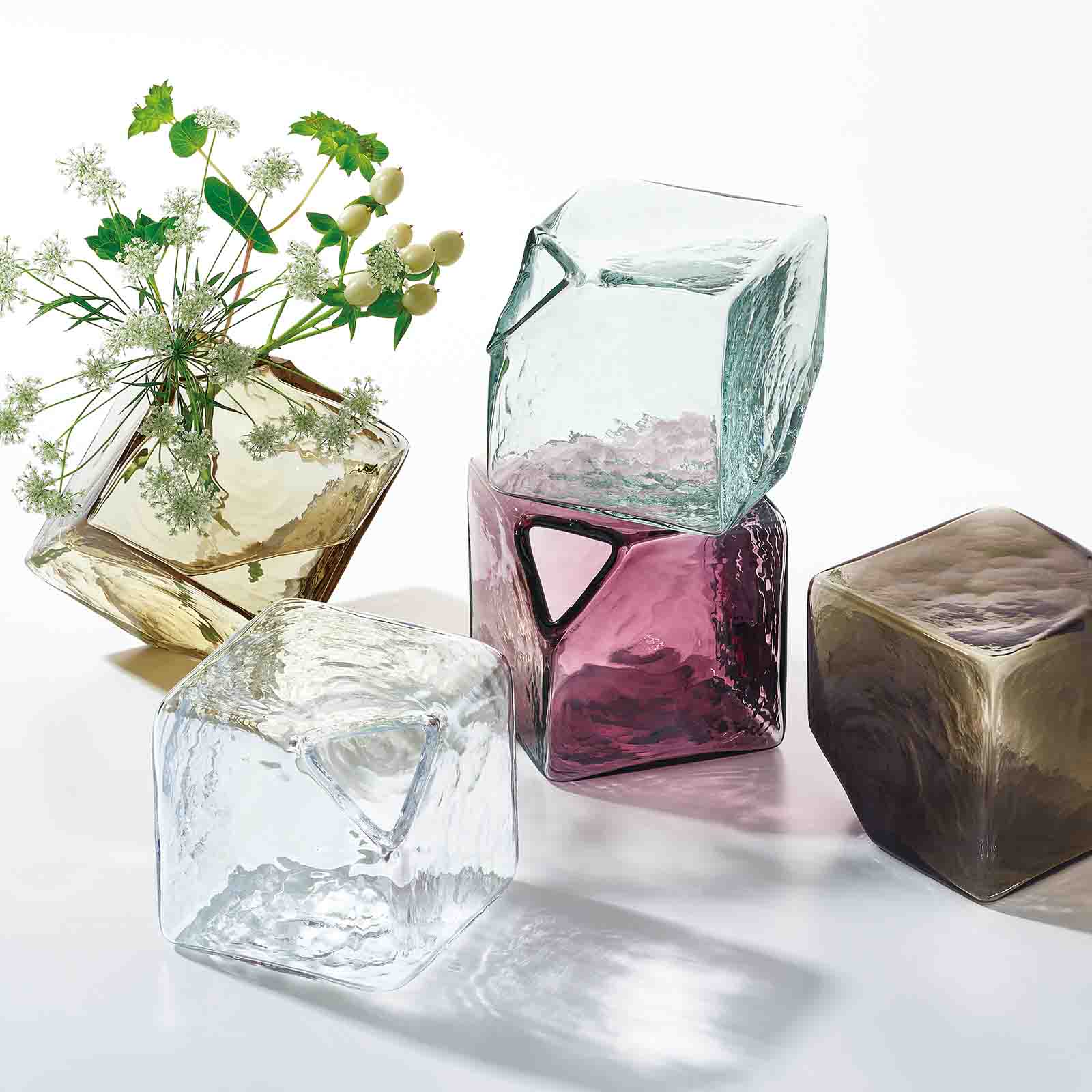 クーボ<br />
キューブベース（タン）